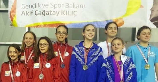 Tekirdağlı yüzücülerden büyük başarı