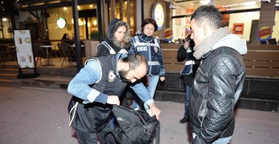 Eskişehir emniyetinden kimlik kontrolü uygulaması