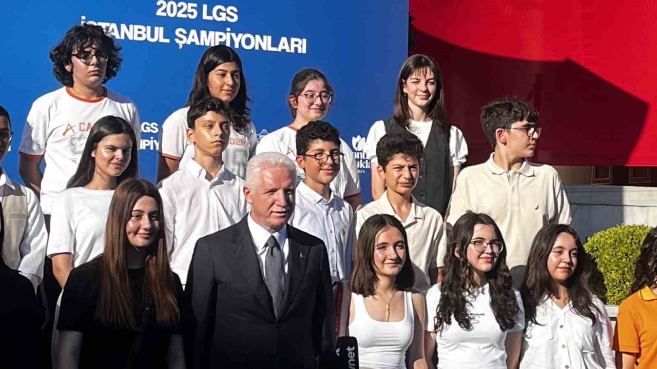 İstanbul Valiliğinden Lgs Birincilerine Ödül