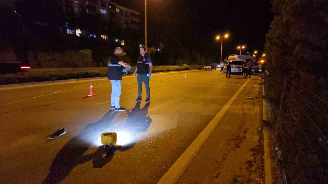 Karabük’te Yolun Karşısına Geçerken Otomobilin Çarptığı Genç Hayatını Kaybetti