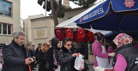 Çanakkale Şehitleri için lokma döküldü
