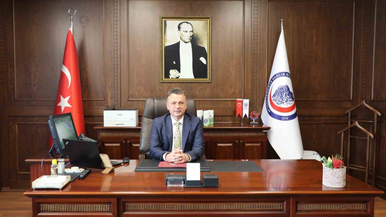 Rektör Vekili Şenocak Göreve Başladı