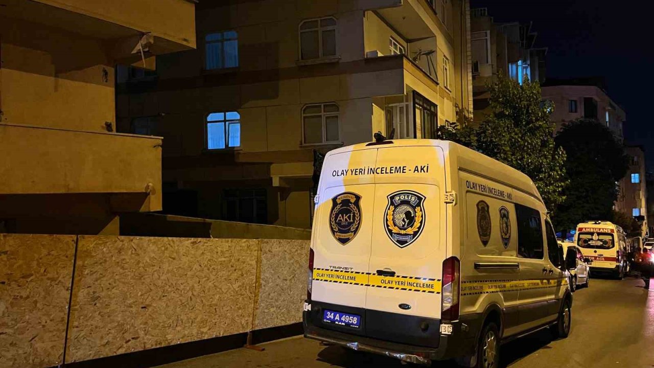 Küçükçekmece’de Bir Genç Evinde Ölü Bulundu