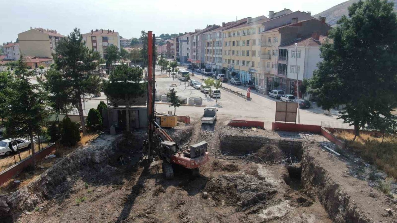 İnönü’de Hükümet Konağı Çalışmaları Hızla Sürüyor