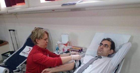 Çifteler Kaymakamı Ağca’dan kan bağışı kampanyasına destek