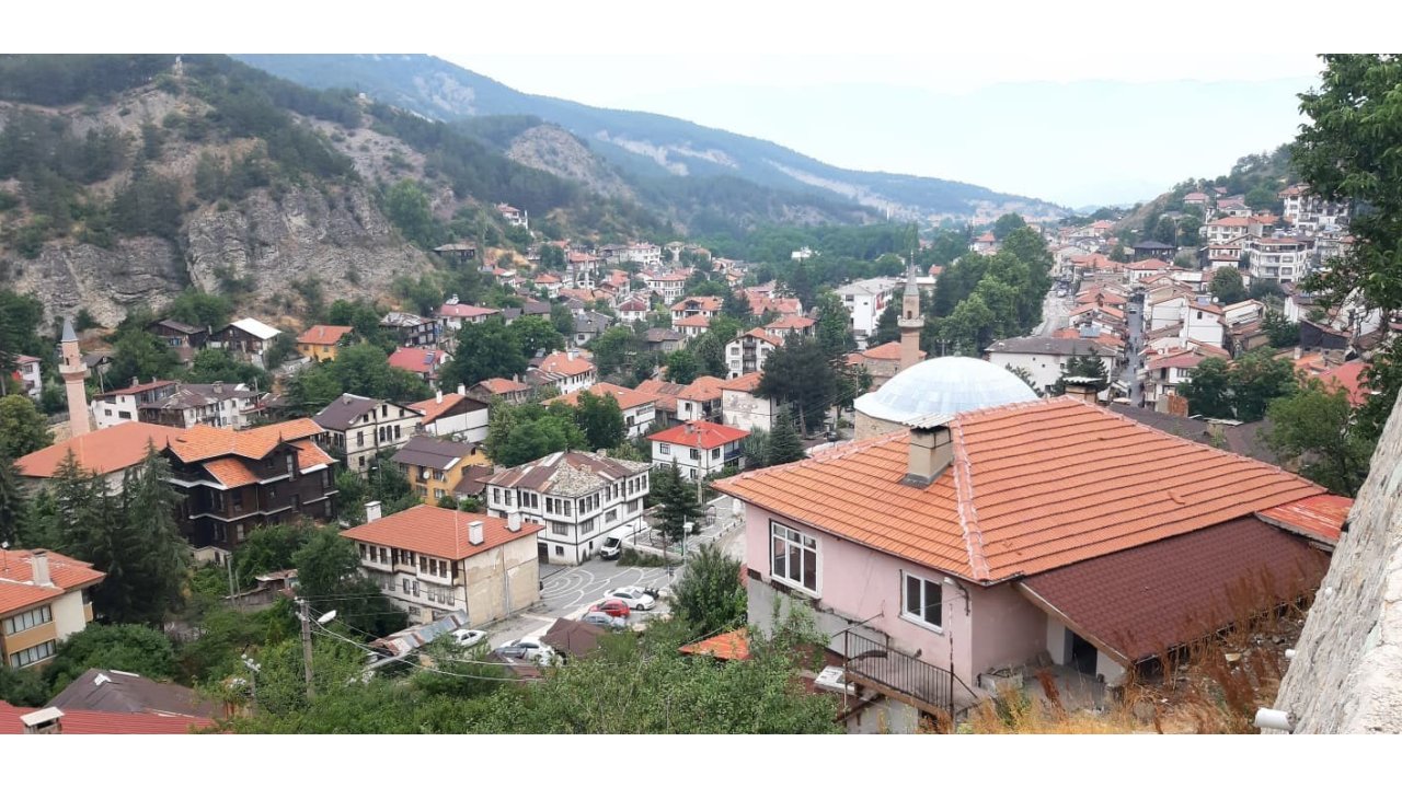 Bolu’da Kaya Düşmesi Riski Altındaki Evler İçin Tahliye Kararı: 30 Gün Süre Verildi