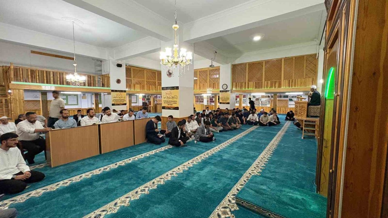 Erzincan’da ’kur’an-ı Kerim’i Güzel Okuma Ve Etkili Hutbe Sunumu Yarışması’ Düzenlendi