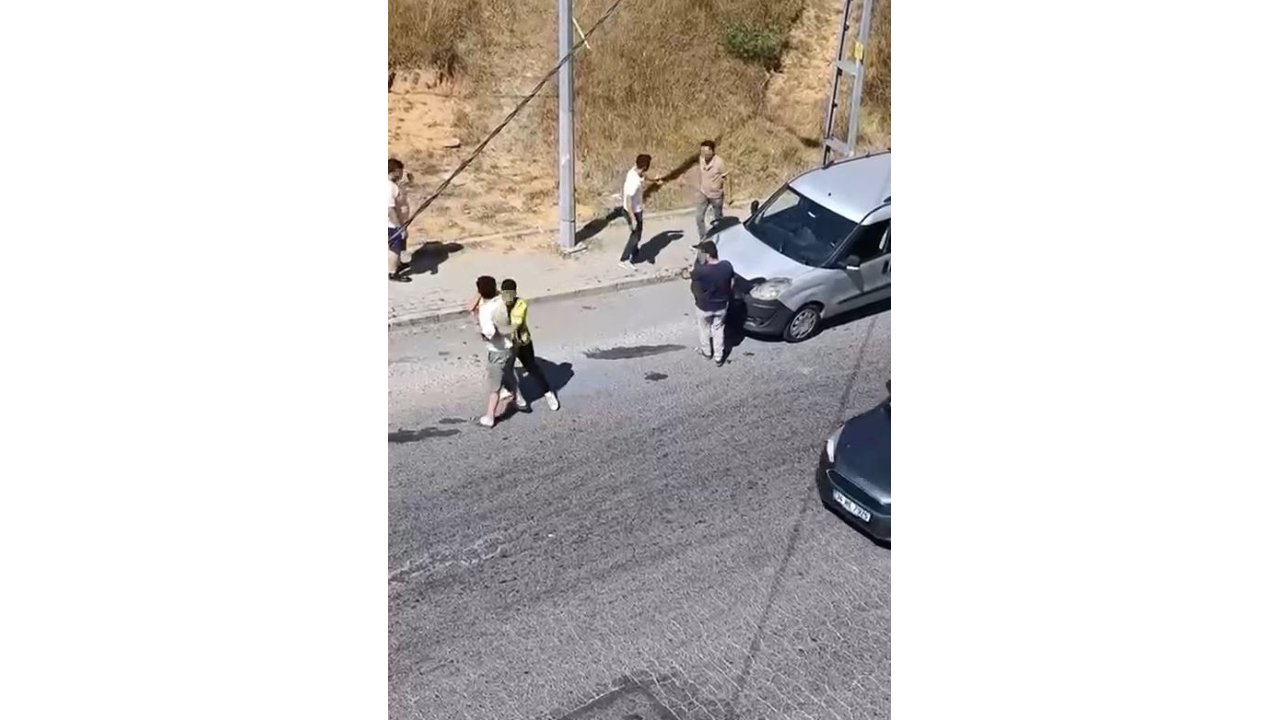 Arnavutköy’de 2 Kişi Arasında İlginç Kavga