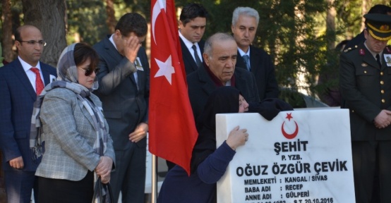 İzmir’in ilçelerinde duygu yüklü 18 Mart törenleri