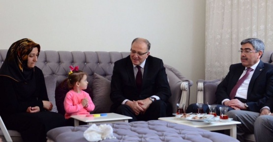 Koçer’den şehit ailesine ziyaret