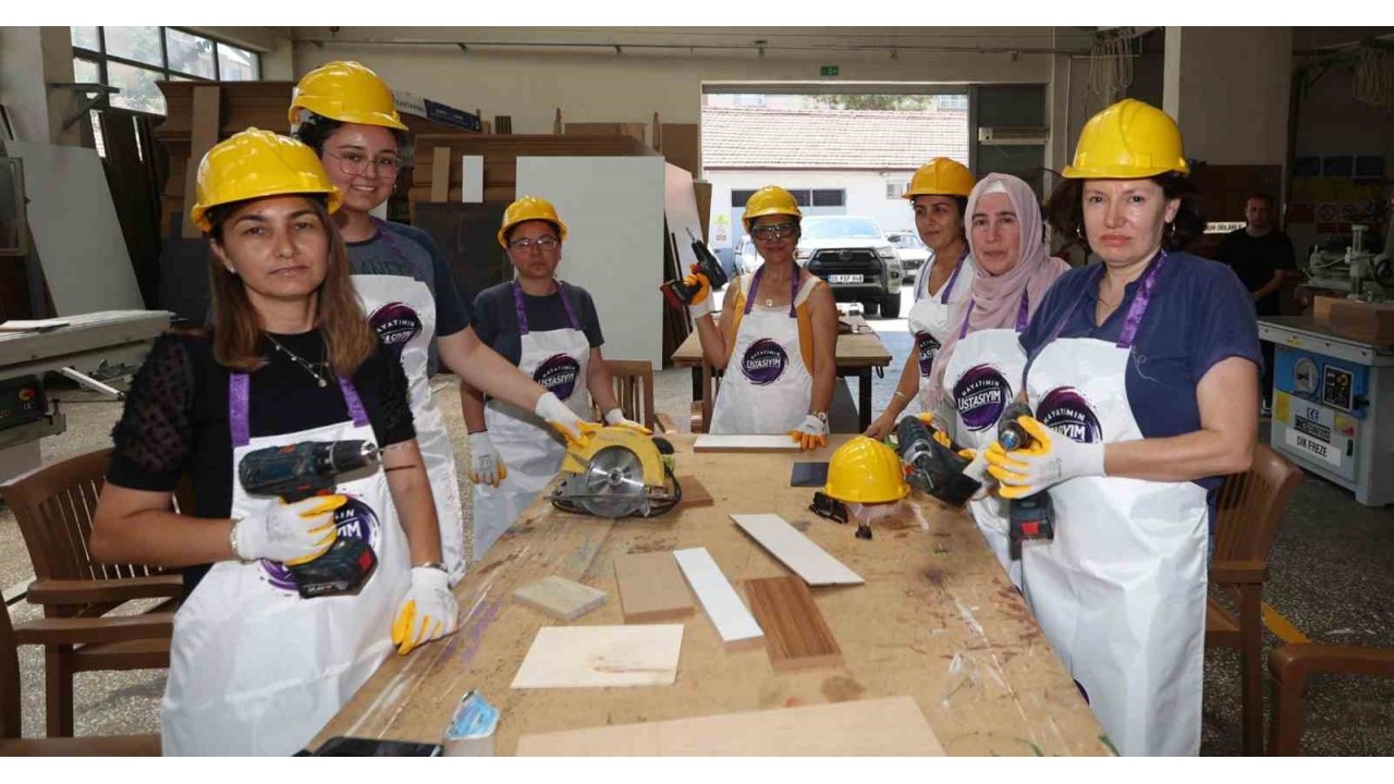 Muğlalı Kadınlara Boya, Sıhhi Tesisat Ve Marangozluk Eğitimi