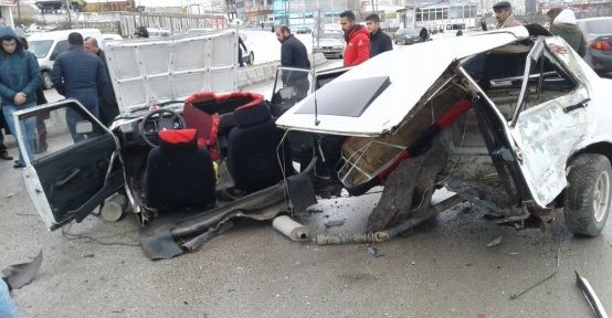 Van’da 2 ayrı trafik kazası; 5 yaralı
